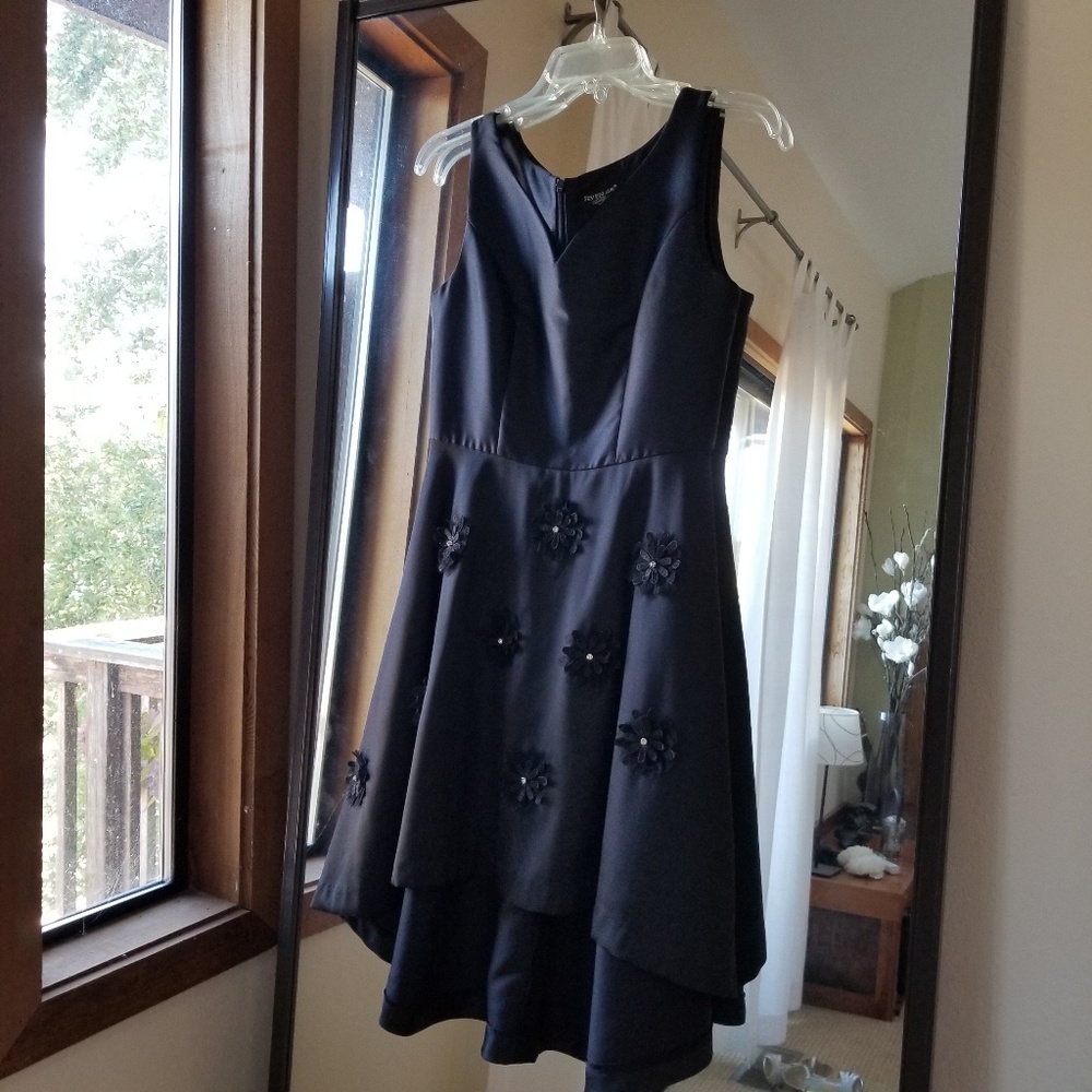 NWOT Cute black high and low dress